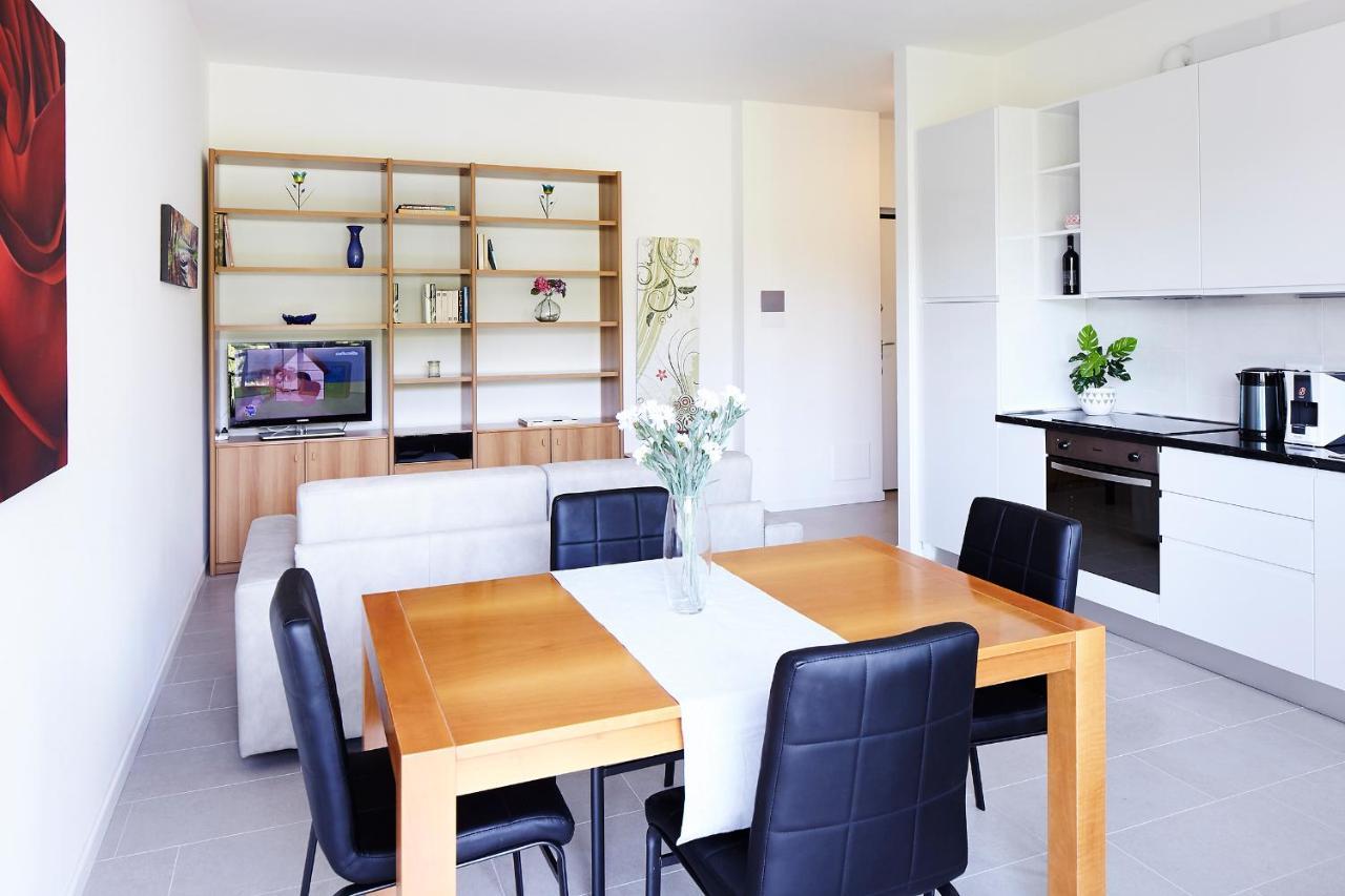 Appartamento La Vista By Holiday Solutions コモ エクステリア 写真